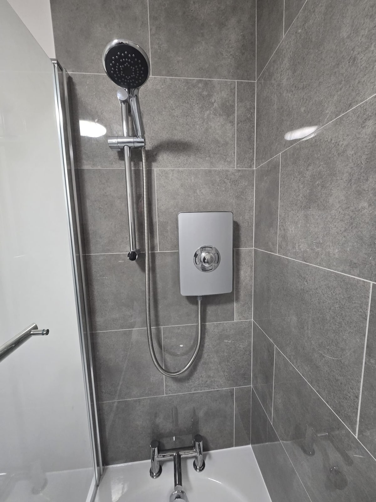 Bathroom installation Swanscombe